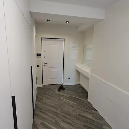 Apartment Airport 24&24 Car Parking Chisinau