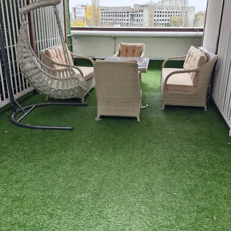 Apartment Airport 24&24 Car Parking *
